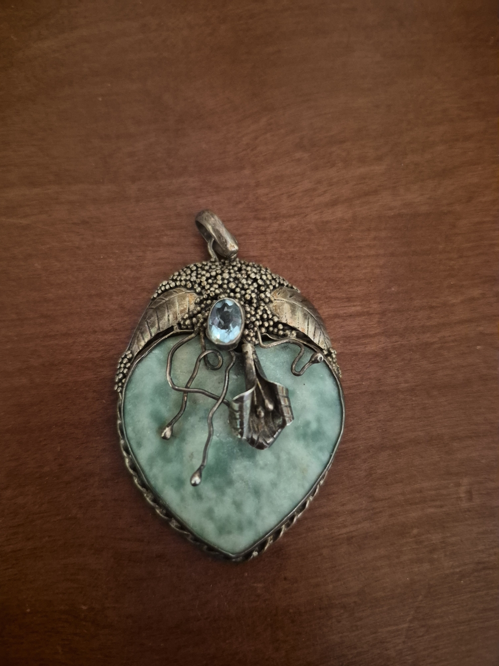 Green Stone and Silver Floral Pendant Necklace